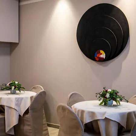 Astor Hotel 2*